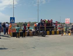 Disperkimhub Sumenep Bersama Tim Sabhara Polres Siaga di Pelabuhan Kalianget Ciptakan Aman dan Nyaman