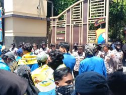 PMII Sidoarjo Gelar Aksi Damai di Mapolresta, Sampaikan Tuntutan Reformasi dan Keadilan
