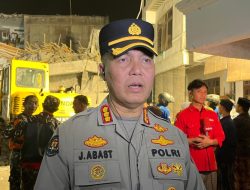 Polda Jatim Bantu Evakuasi Korban Runtuhnya Bangunan Pesantren di Sidoarjo