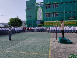 Polisi Goes to School, Kapolsek Selogiri Sampaikan Pesan Kedisiplinan Hingga Antihoax di MAN Wonogiri