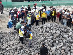 Menko AHY Tinjau Langsung Proyek Rp200 Miliar Penahan Abrasi Pantai Kuta Bali