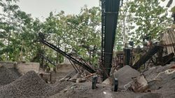 Diduga Tak Berizin, Perusahaan Stone Crusher Suplai Material Batu Split Proyek Peningkatan Jalan Umum Bulukerto – Poncol
