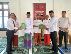 Perkuat Pembinaan Keagamaan bagi Warga Binaan, Rutan Sampang Terima Bantuan Al-Qur’an dari Wakil Bupati Sampang