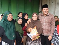 Bupati Sidoarjo Serahkan Bantuan kepada Keluarga Korban Reruntuhan Pondok Pesantren Al Khoziny
