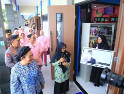 Kapolri dan Ketua Komisi IV DPR RI Apresiasi Pengelolaan SMP dan SPPG oleh Yayasan Kemala Bhayangkari Karanganyar