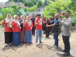 Perhutani KPH Bondowoso Dukung Penghijauan Sekolah, Serahkan Bibit Pohon ke SMAN 2 Situbondo