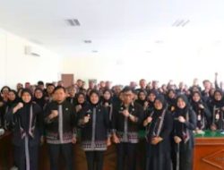 Wakil Bupati Nurul Azizah Didampingi Sekda Kabupaten Bojonegoro Edi Susanto, Memimpin Forum Sinergi dan Evaluasi di Kantor Dinas Sosial