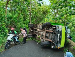 Truk Terguling di Jalur Tunggangan, Polres Wonogiri Ingatkan Pengendara Patuhi Himbauan Keselamatan