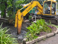 Pemkab Sidoarjo Siagakan Dua Rumah Pompa dan Tiga Pompa Portable 24 Jam Atasi Banjir Depan Lippo Mal