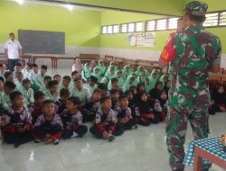 Puluhan Siswa SD Dibekali Wasbang dan Bela Negara oleh Babinsa Sekar Bojonegoro