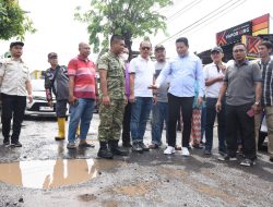 Bupati Sidoarjo Sidak Jalan Rusak di Bluru Kidul, Pastikan Betonisasi 1,6 KM Usai Lebaran 2026