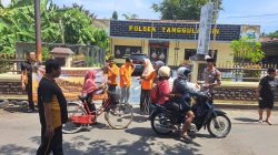 Polsek Tanggulangin Gandeng Komunitas Bagikan Makanan Jumat Berkah