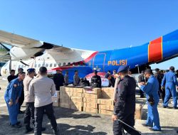 2,5 Ton Logistik dan RON Bantuan Mabes Polri untuk Aceh Tiba di Bandara SIM