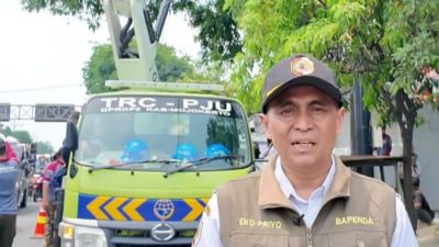 Bapenda Kabupaten Mojokerto Tertibkan Media Reklame dan Spanduk yang Tidak Bayar Pajak