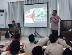 Satbinmas Polresta Sidoarjo Edukasi Anti-Bullying Kepada Santri Ponpes Al Kautsar Sukodona