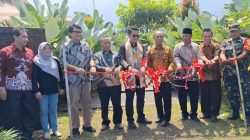 DPMD Provinsi Jatim Bersama DPMD Kabupaten Mojokerto Resmikan Program Desa Berdaya di Desa Penanggungan Trawas