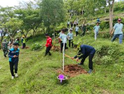 Polres Wonogiri Gelar Penghijauan untuk Pagar Monyet Ekor Panjang di Watu Cenik