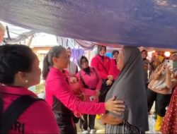 Ketum Bhayangkari Beri Bantuan di Pengungsian Aceh Tamiang, Hibur dan Kuatkan Korban