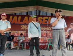 Ketua PGRI Kabupaten Jember Membuka Acara Jalan Sehat PGRI Kecamatan Bangsalsari Dalam Rangka Memperingati Hari Guru Nasional ke-80