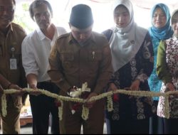 Bupati Gus Barra Resmikan Galeri Dekranasda dan Pasar Murah HBKN, Apresiasi Kinerja Kadisperindag Kabupaten Mojokerto