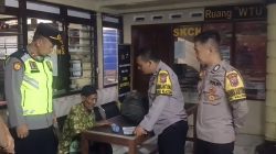 Salah Jurusan Saat Perjalanan, Lansia Asal Magetan Diantar Polisi Kembali ke Keluarga