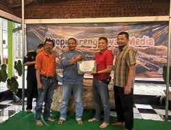 Perhutani KPH Bondowoso Adakan Giat Ngopi Bareng Bersama Awak Media dan Berikan Piagam Penghargaan