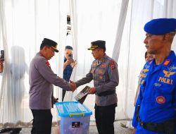 Kapolri Berikan Motivasi dan Apresiasi kepada Anggota Terdampak Bencana di Sumbar