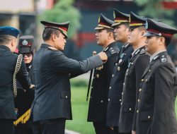 2.684 Personel Polri di Jatim Terima Tanda Kehormatan