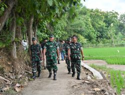 Dandim Ponorogo Dampingi Danrem 081/Dsj Tinjau Lokasi Rencana Pembangunan Jembatan Gantung