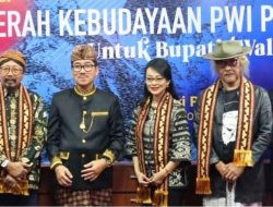 Bupati Lampura Hamartoni Paparkan Cangget Bakha di Anugerah Kebudayaan PWI Pusat