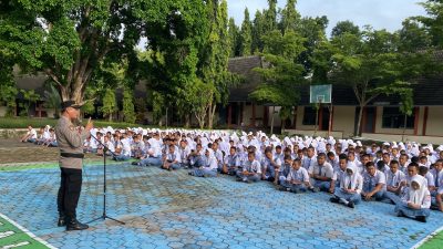 Police Goes to School di SMKN 1 Kismantoro, Polsek Kismantoro Edukasi Pelajar Cegah Kenakalan Remaja