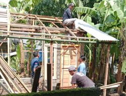LBH Forum Rogojampi Bersatu Buat Gebrakan Bantu Masyarakat Miskin Bedah Rumah