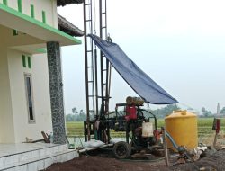 Penggalian Sumur Bor Artesis di Desa Singolatren Diduga Tidak Kantongi Ijin