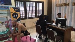 Pengawalan dan Pemindahan Warga Negara Belarusia ke Rudenim Denpasar