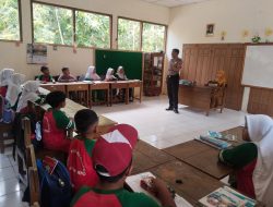 Police Goes to School, Polsek Jatipurno Edukasi Pelajar SD tentang Bahaya Bullying dan Kenakalan Remaja
