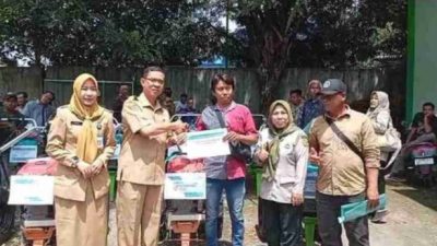 Dorong Petani Bekerja Sejahtera dan Melek Teknologi Pemkab Bojonegoro Salurkan Bantuan Alsintan