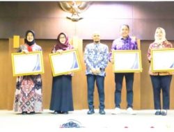 Wakil Bupati Bojonegoro, Nurul Azizah Menerima Penghargaan dari Ombudsman RI Tahun 2025 Perwakilan Provinsi Jawa Timur