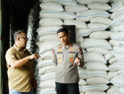 Kapolres Ponorogo Pastikan Keamanan dan Ketersediaan Pangan di Gudang Bulog Cukup