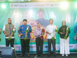 Ning Ita Buka Pasar Takjil Ketidur, Sebagai Penggerak Ekonomi UMKM Sekaligus Wadah Kreasi Seni Ramadhan
