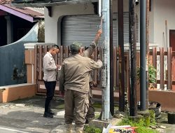 Tim Satgas Penertiban dan Tata Ruang Jember Bersihkan Reklame Liar, PKL dan Pengamen Jalanan