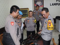 Kapolres Lampung Utara Cek Senpi Dinas, Pastikan Penggunaan Sesuai Prosedur