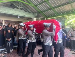 Polres Wonogiri Gelar Upacara Persemayaman dan Pemakaman Dinas AKP (Purn) Sudiro