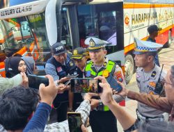Polres Blitar Kota Laksanakan Ramp Check dan Tes Urine Sopir serta Awak Bus di Terminal Patria