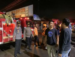 Kebakaran Hebat Hanguskan Sejumlah Toko di Eks Stasiun Baturetno, Kerugian Capai Ratusan Juta
