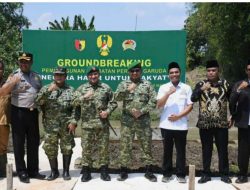 Wakil Ketua DPRD Kabupaten Mojokerto Khoirul Amin Hadiri Peletakan Batu Pertama Pembangunan Jembatan Perintis Garuda di Desa Mojosarirejo