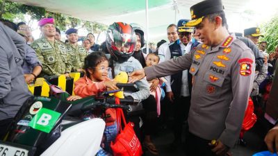 Tinjau Arus Balik di Pelabuhan Bakauheni, Kapolri Pastikan Pemudik Aman-Selamat Sampai Tujuan