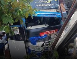 Truk Boks Tabrak Bus di Madiun, Sopir Tewas