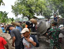 Senang Dibangun Jembatan Perintis Garuda, Warga Antusias Bergotong Royong Bersama TNI