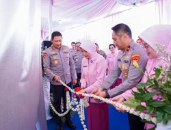 Kapolda Jateng dan Ketua Bhayangkari Jawa Tengah Resmikan TK Kemala Bhayangkari 05 Semarang
