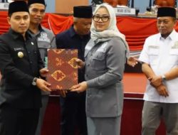 DPRD Kabupaten Mojokerto Rapat Paripurna Penyampaian Pendapat Akhir Fraksi – Fraksi Tentang Pajak Daerah dan Restribusi Daerah